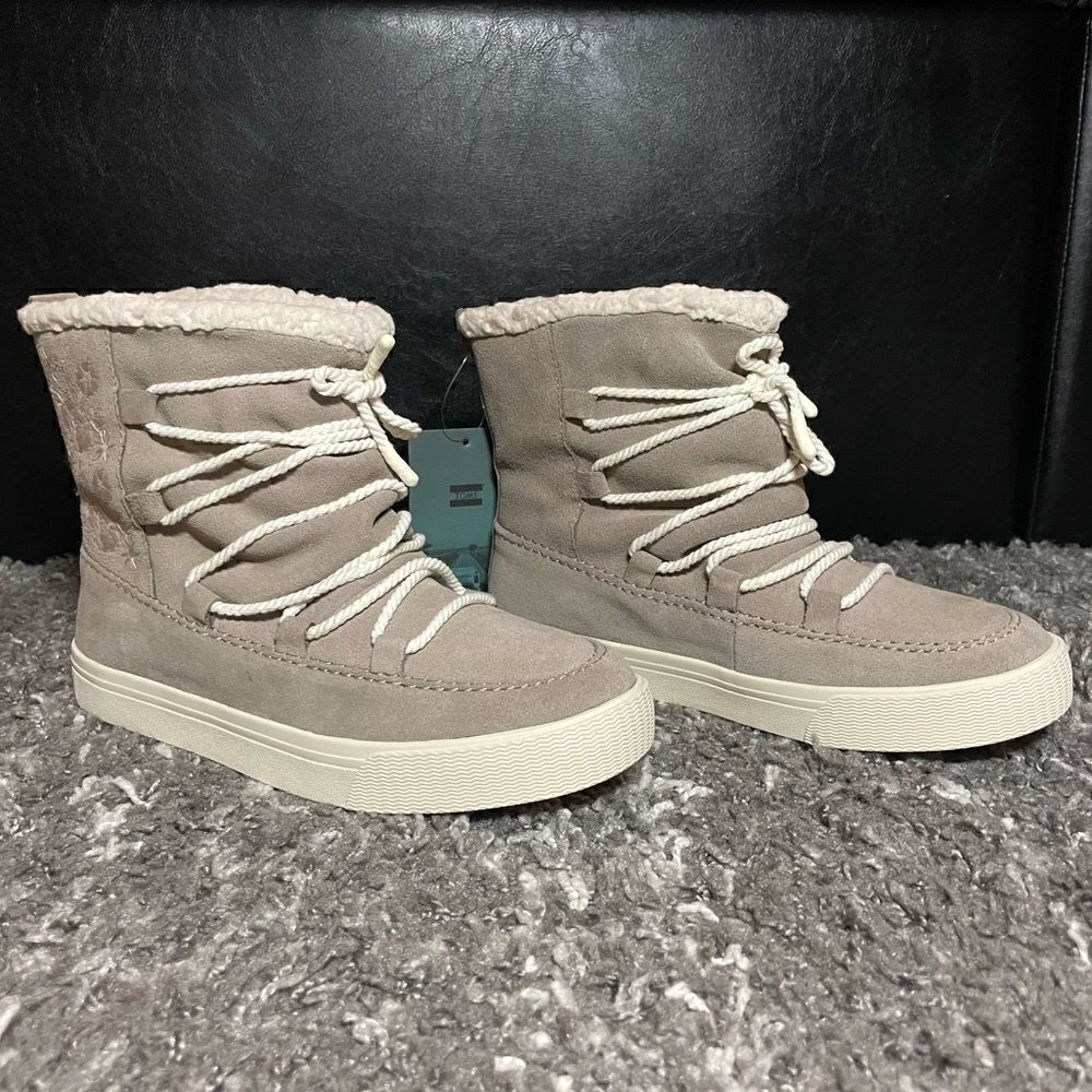 NIB TOMS Alpine Winter Leather Booties - Picture 4 of 9